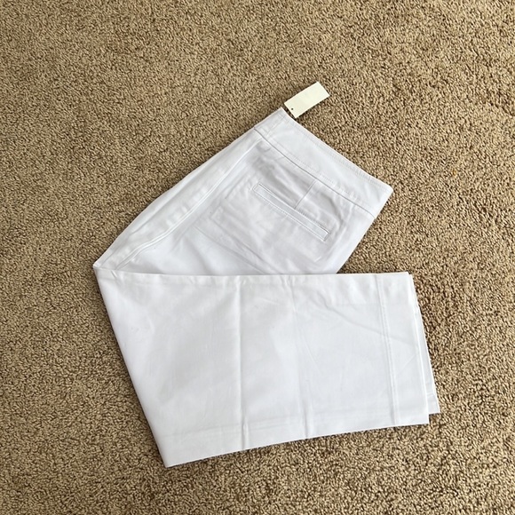 New! Talbots outlet 6P white cotton Capri. - Picture 4 of 9